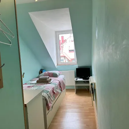 Loft Svahova 6 דירה *